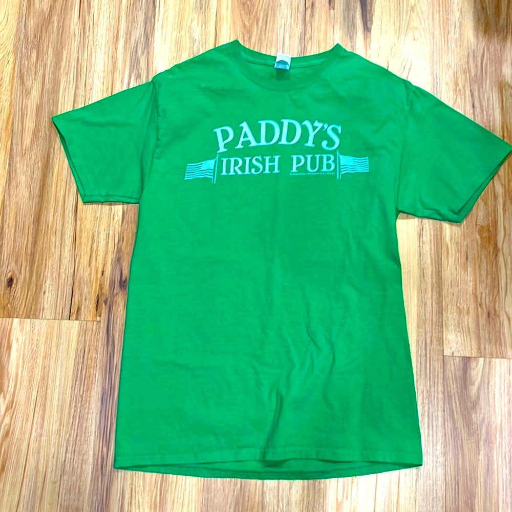 Paddy’s Irish Pub T-shirt ☘️